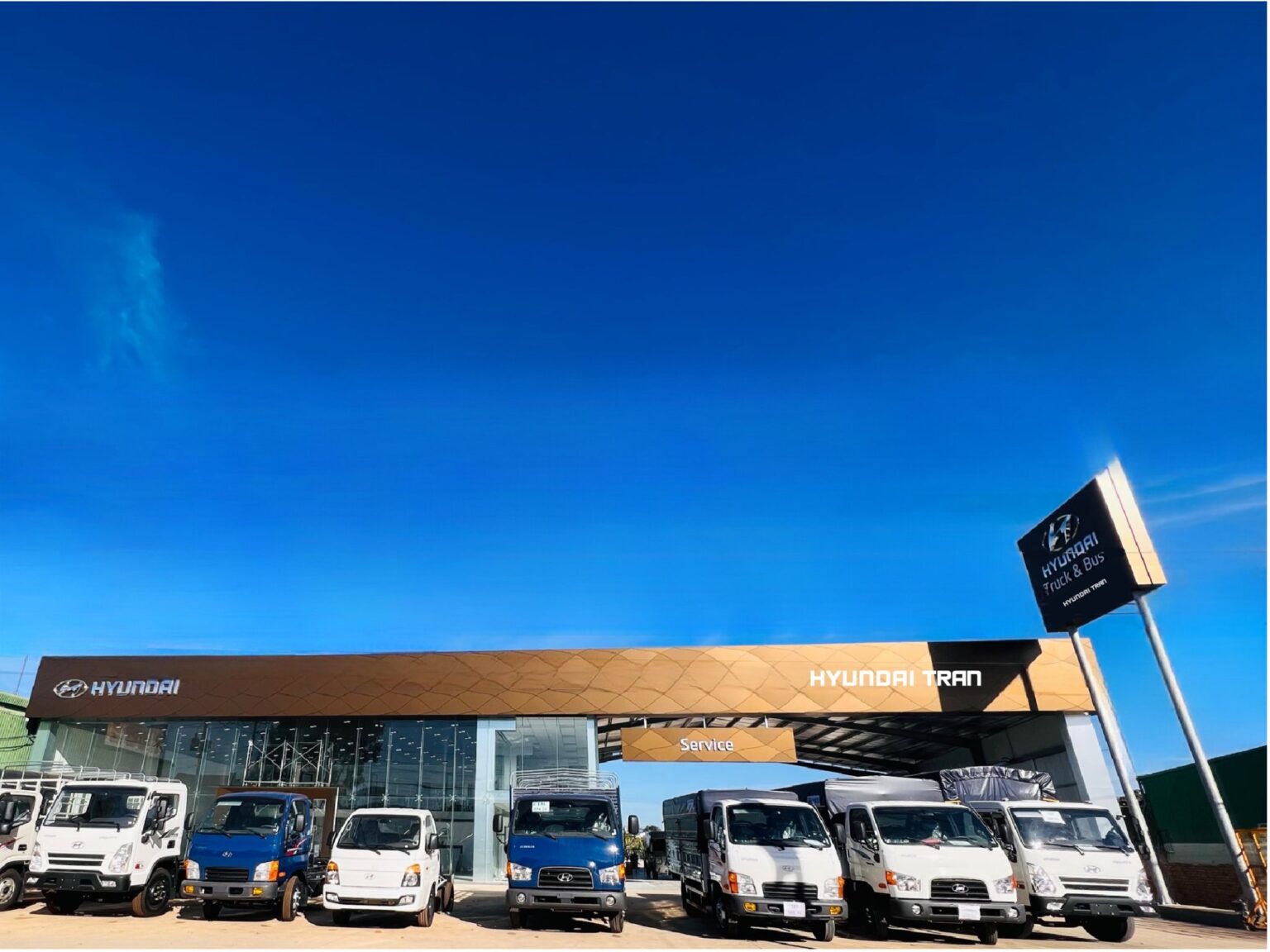 cửa hàng xe tải hyundai